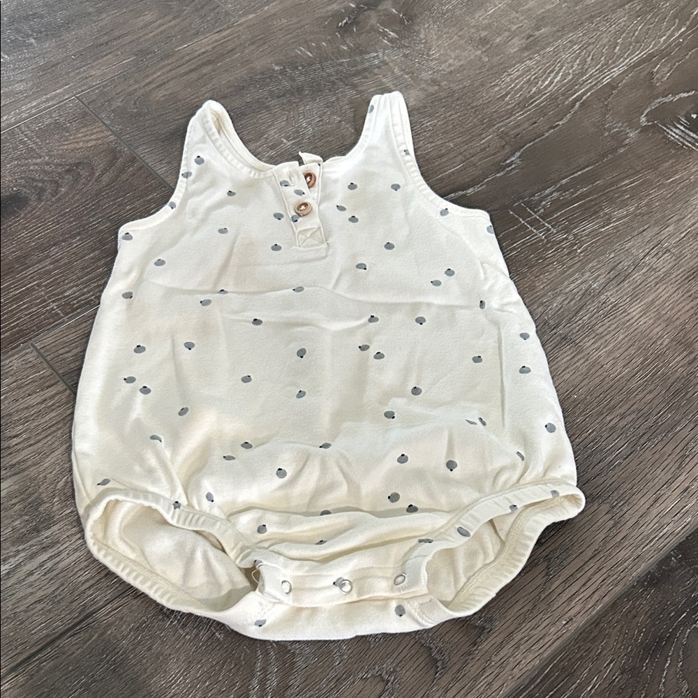 Cream Romper with blueberries